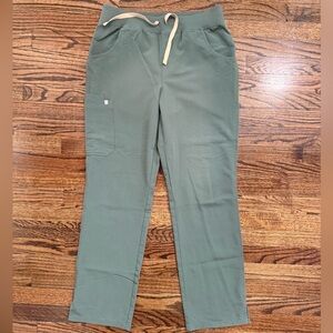 Figs Kade scrub pants - Moss color - size medium/tall